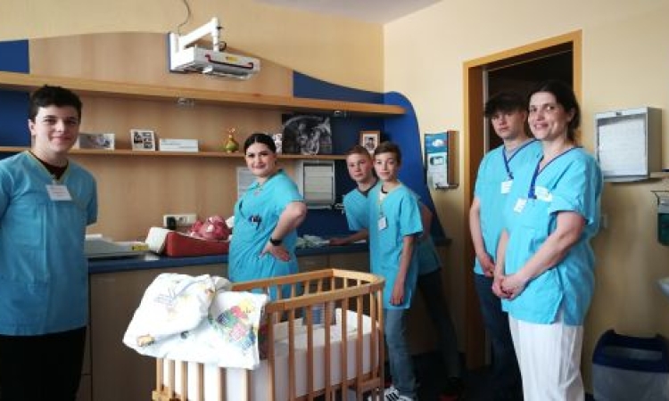 Kliniken im Naturpark Altmühltal empfangen interessierte Jugendliche am 25. April zum Boy´s und Girl´s Day 