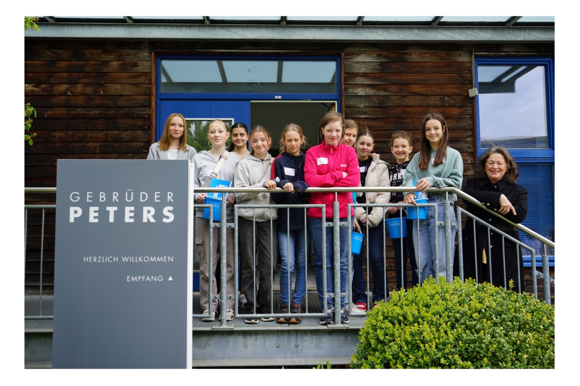 Girls’Day 2024: Handwerkerinnen und Chefinnen bei GEBRÜDER PETERS 