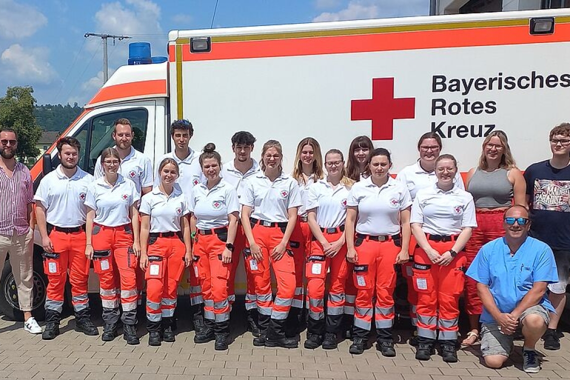 42 Rettungssanitäter beenden ihre Ausbildung beim BRK Eichstätt in Beilngries 