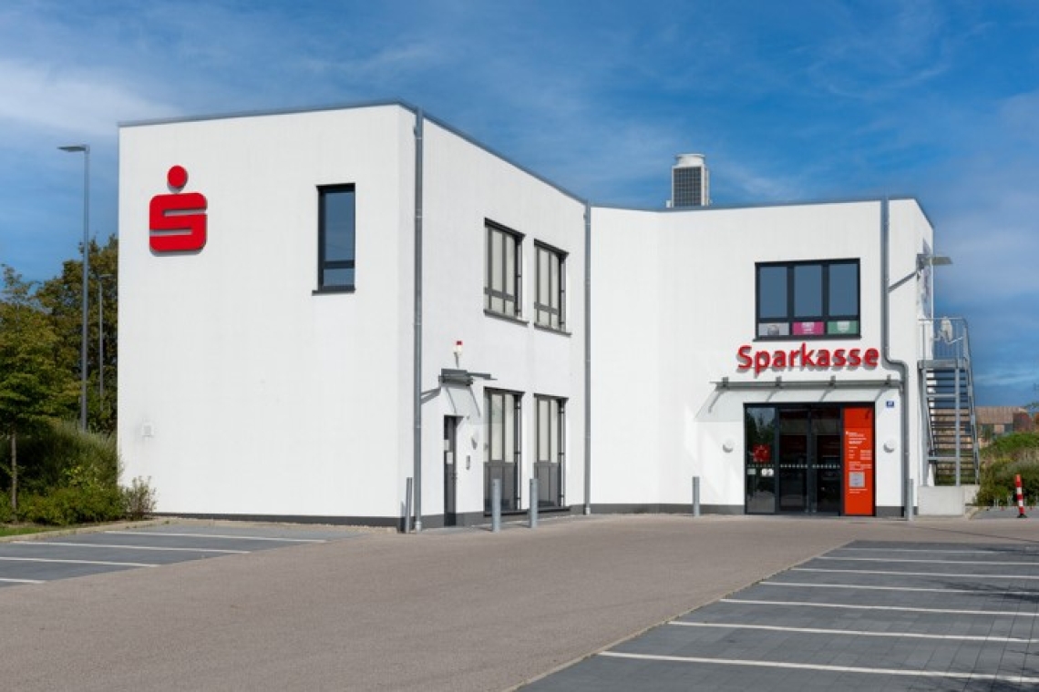 Sparkasse Großmehring nach Sprengung wieder offen