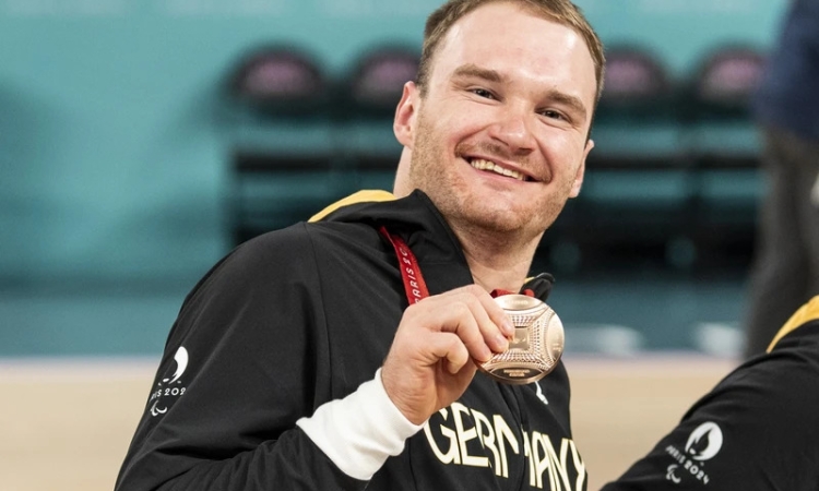  THI-Absolvent Lukas Gloßner holt mit den deutschen Rollstuhlbasketballern Bronze 