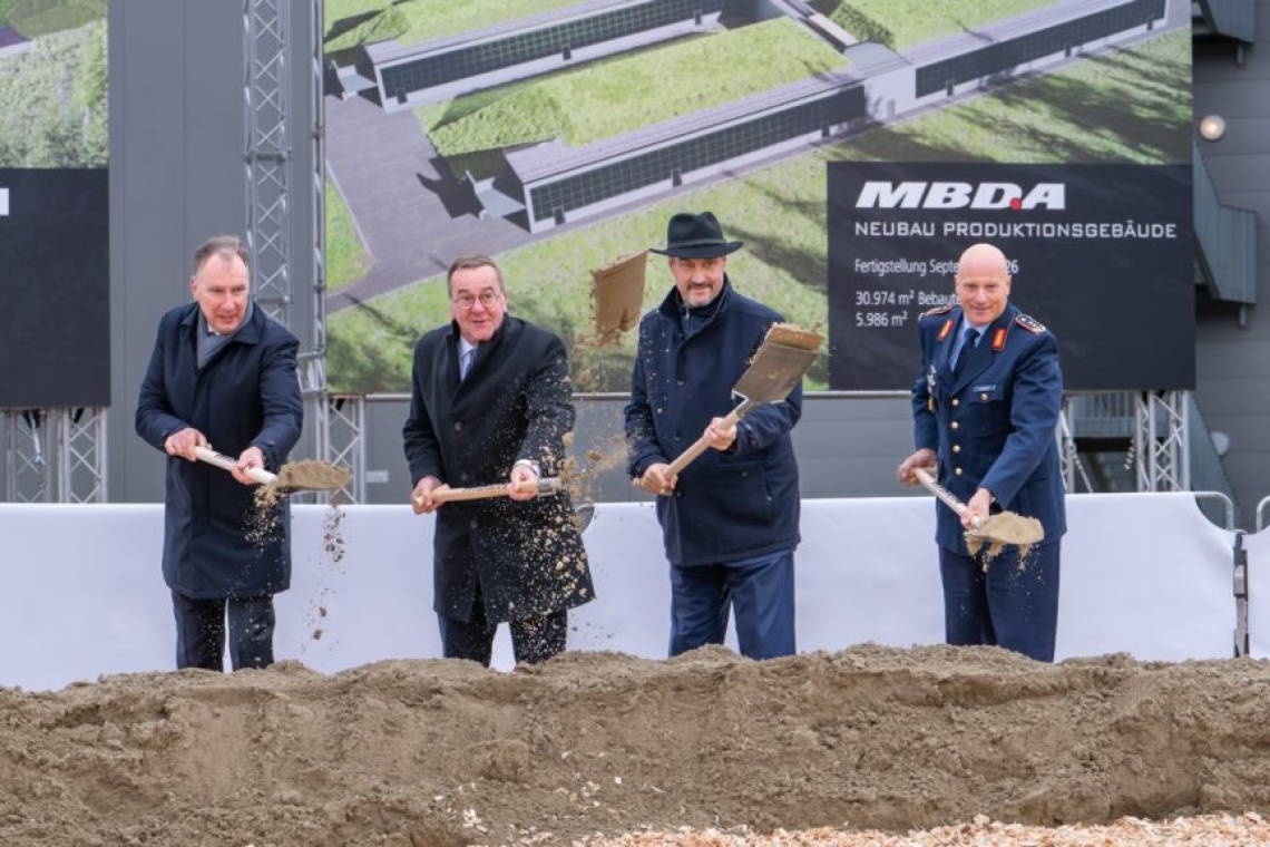 Spatentisch anlässlich der Standorterweiterung der MBDA Deutschland in Schrobenhausen 