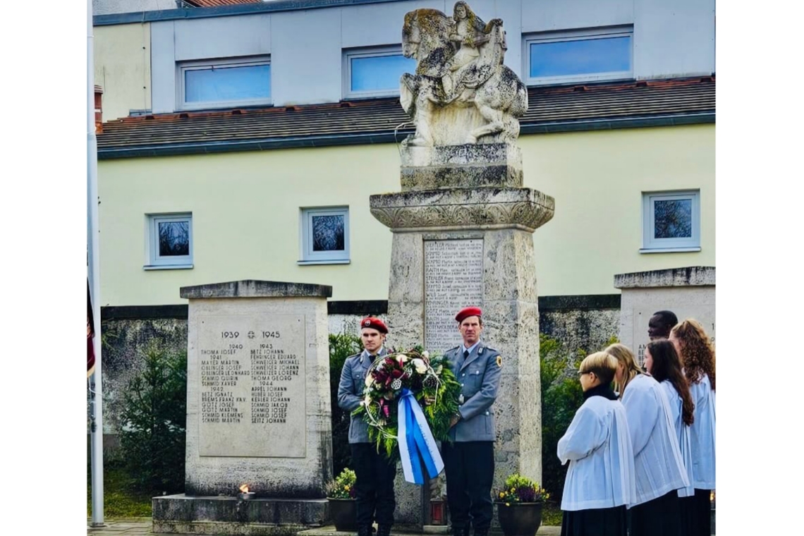 Volkstrauertag in Kasing mit Gedenken an die Opfer von Krieg 