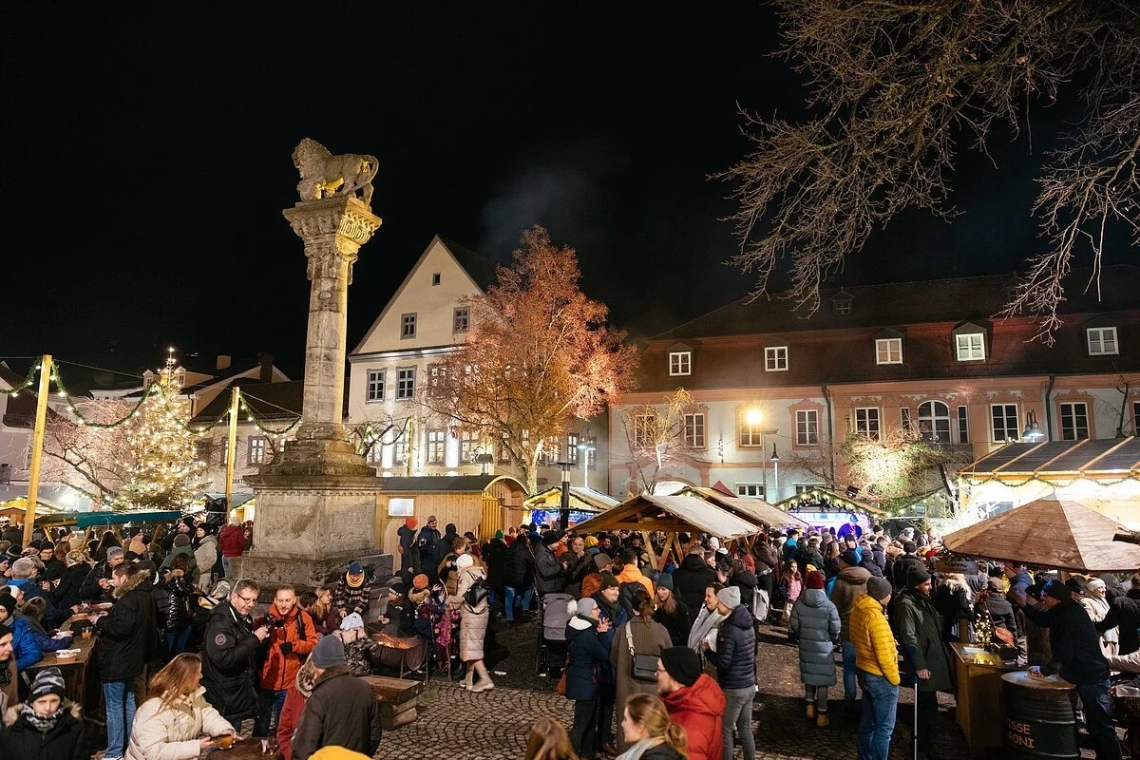 Adventsmarkt, Krippenweg und langer Einkaufssamstag: Großes Unterhaltungspaket für die Vorweihnachtszeit 