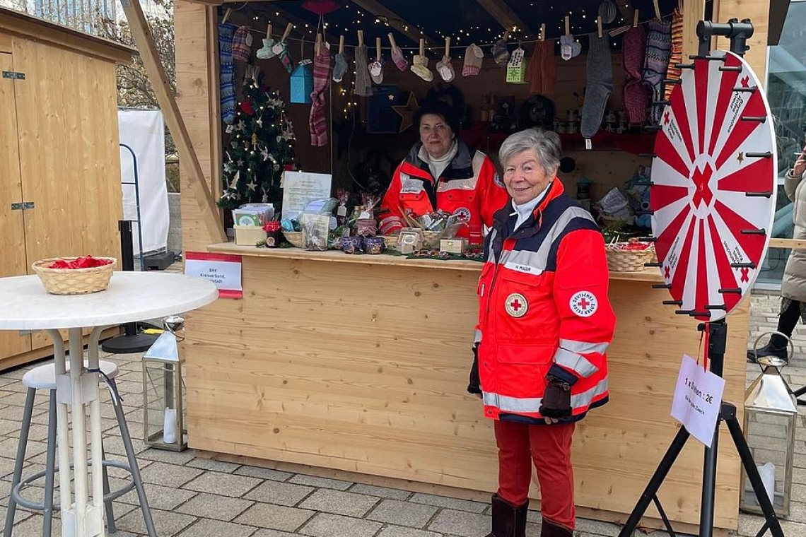 BRK - Kreisverband: Sozialer Weihnachtsmarkt auf der Audi Piazza