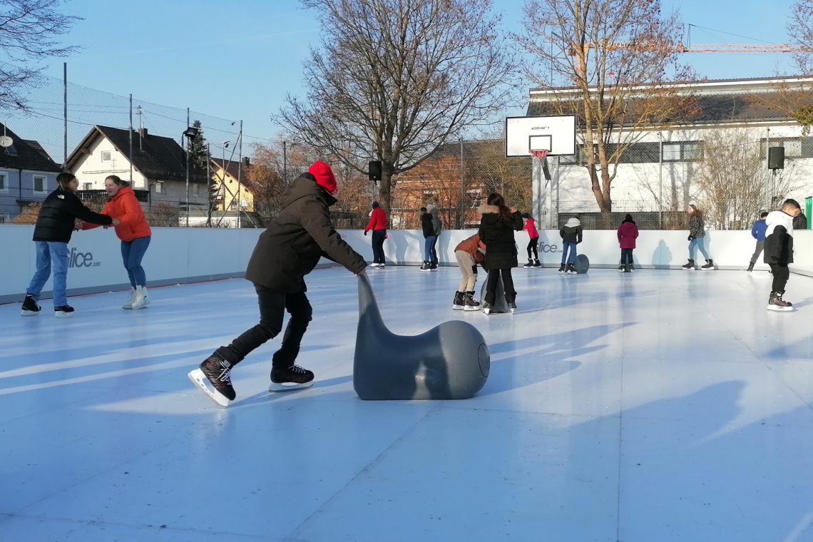 Mainburger Eiszauber 2025: Winterspaß für die ganze Familie! 