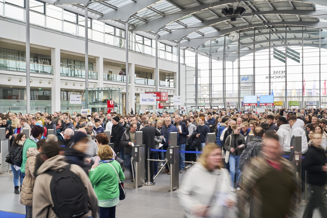 Söder und Bundeswirtschaftsminister Habeck eröffnen die Internationale Handwerksmesse in München 