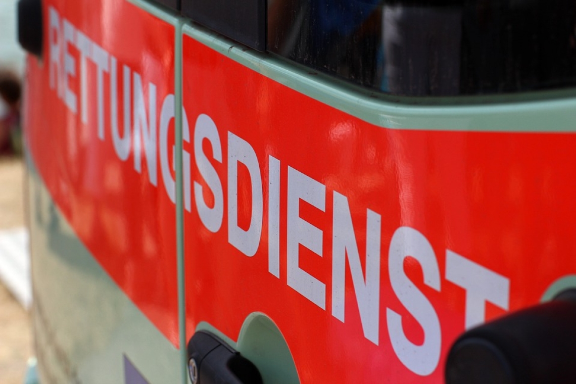 Motorradfahrer stürzt und verletzt sich schwer 