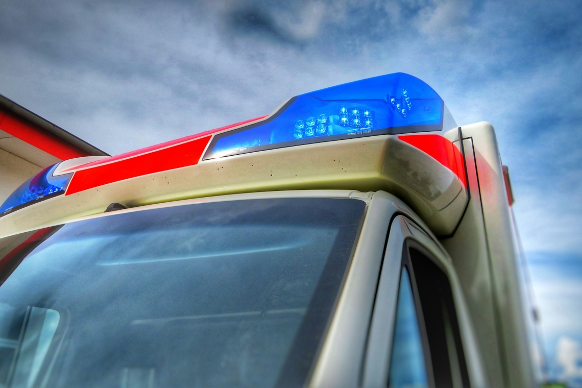 Siebenjährige fährt in Auto 
