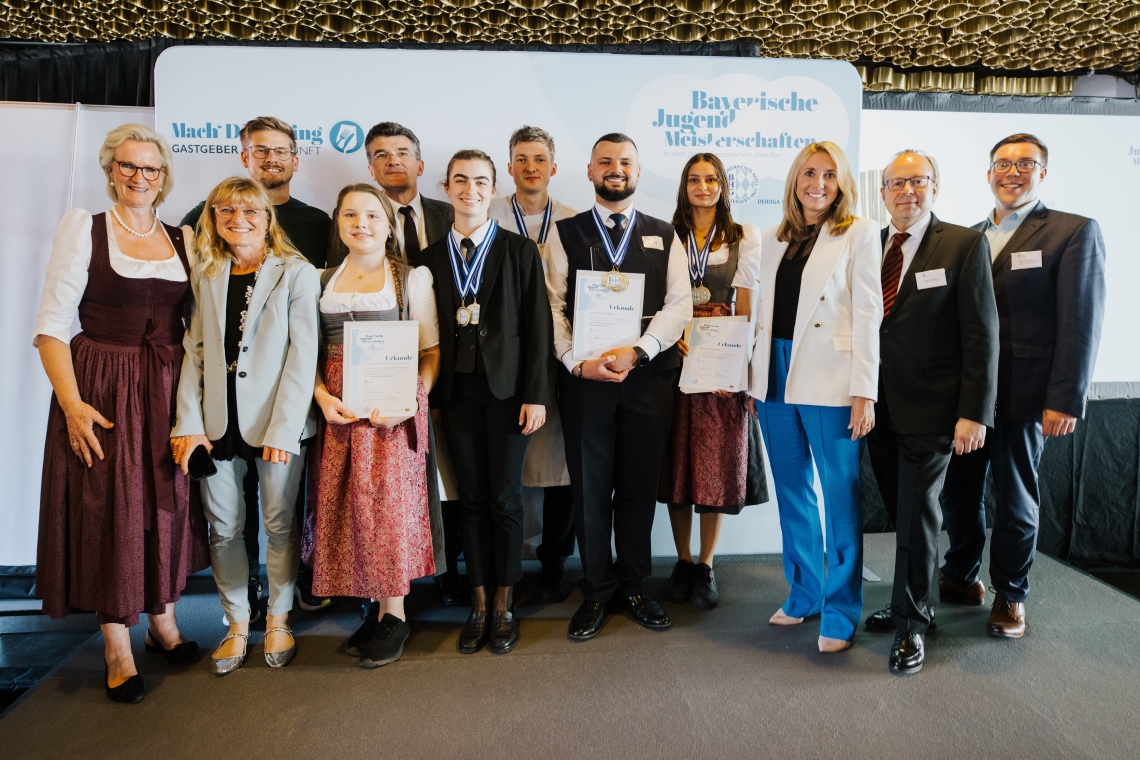Bayerische Jugendmeister 2025 in gastgewerblichen Ausbildungsberufen gekürt  