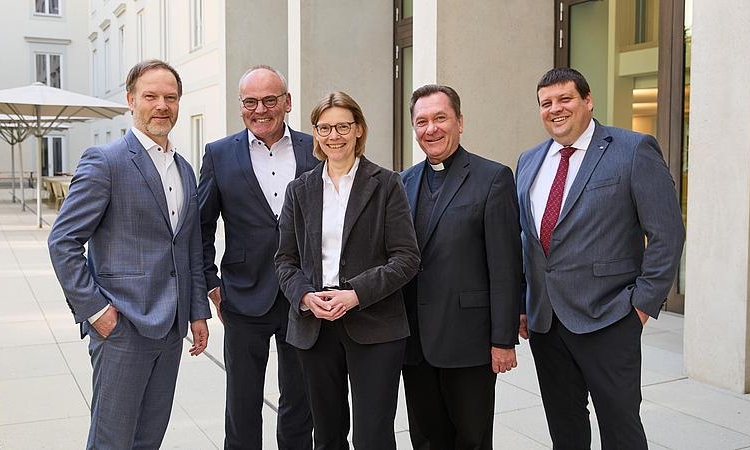 Diözese Regensburg tritt Conducere Consult GmbH bei 