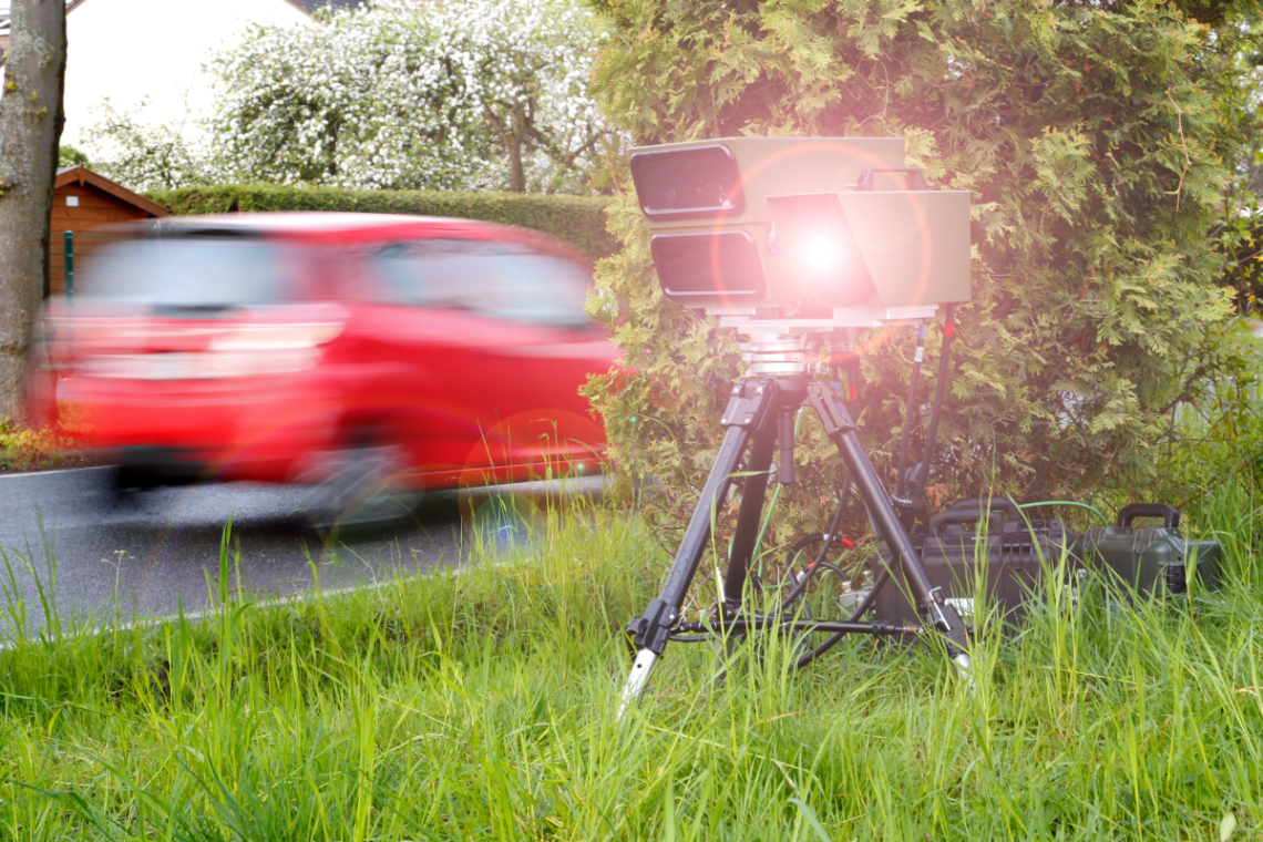 Mit runde 200 Sachen auf der B16 bei Weichering geblitzt
