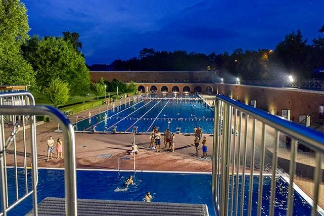 Nachtschwimmen im Freibad Ingolstadt 